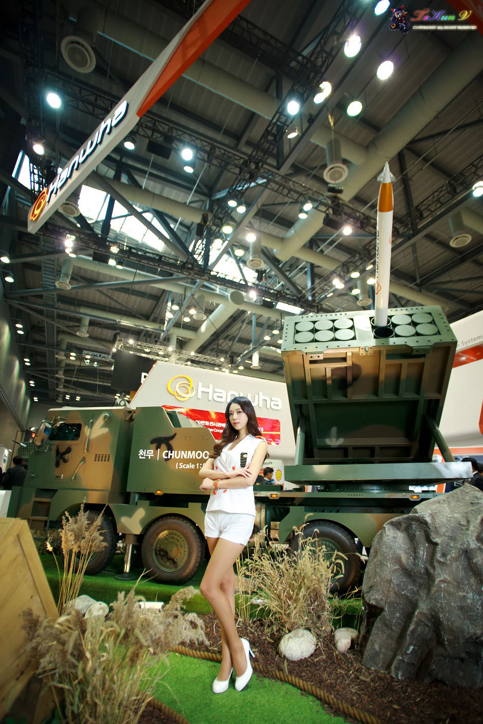 Ju Da-ha Seoul Aerospace Defense Exhibition 2013