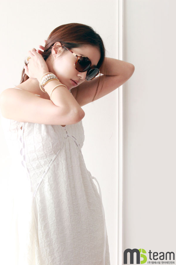 Lee Min Jung Vogue Korea Chloe sunglasses