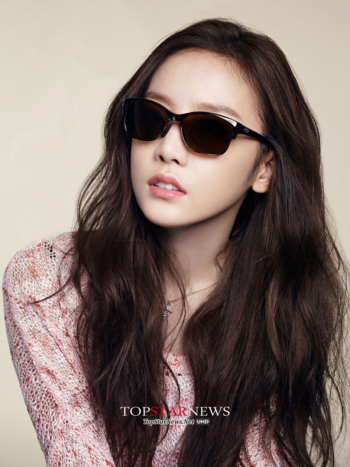 Goo Hara Korean Oakley sunglasses