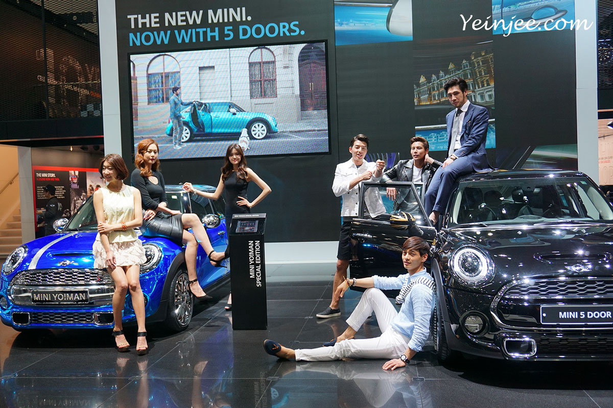Seoul Motor Show 2015 Mini promotional models
