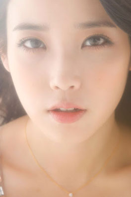 Korean singer IU picture